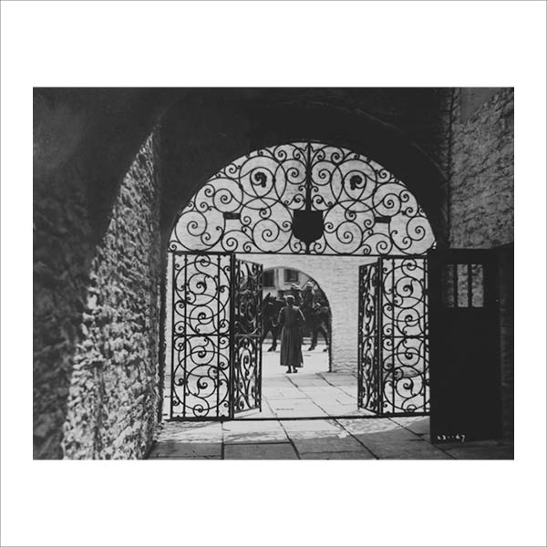 Photo of Gate set in ‘I was a Spy’