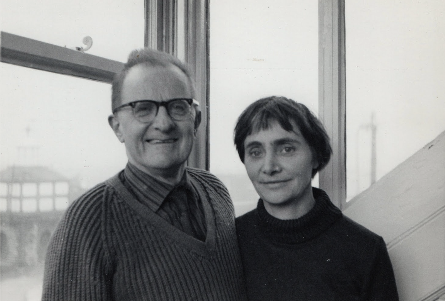 #1960_94_Stuart and Vera in the Gravesend Studio